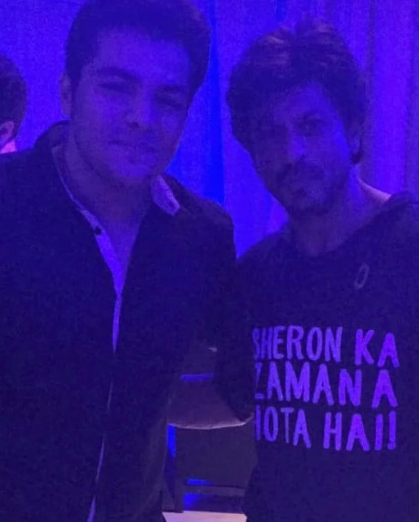 ashishchanchlani 386151449 18396456499029690 332794769256964946 n 1 [Latest] Ashish Chanchlani Meet SRK, Full Story Explained !